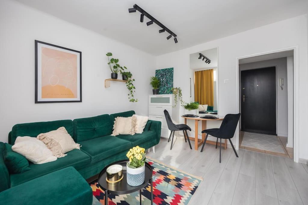 Specious City Center Studio With Park View Warsaw Ngoại thất bức ảnh