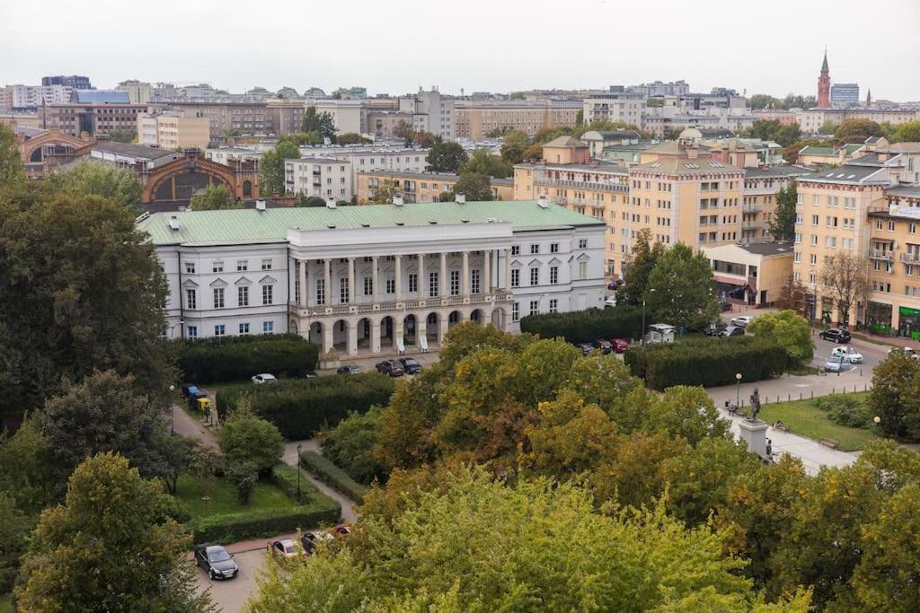 Specious City Center Studio With Park View Warsaw Ngoại thất bức ảnh